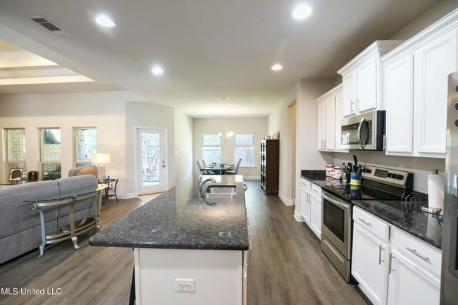 Kitchen | Image 13