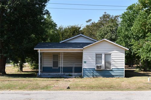 805 Caldwell St, Lexington, TX, 78947-5071 | Card Image