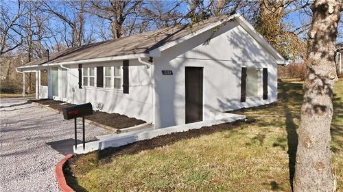 10504 E 71st Ter, Raytown, MO, 64133-6642 | Card Image