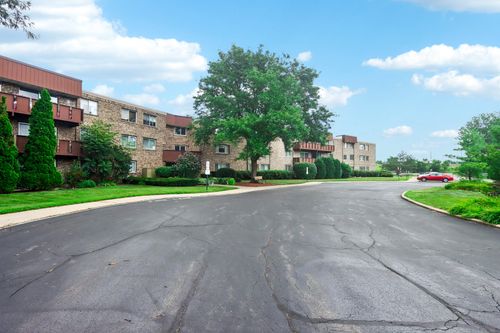 apt-201b-2650 Brookwood Way Dr, Rolling Meadows, IL, 60008-2368 | Card Image