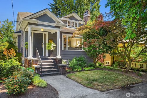 6518 18th Avenue Ne, Seattle, WA, 98115 | Card Image