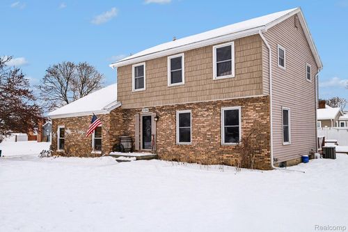 334 Cedarwood Dr, Flushing, MI, 48433-1873 | Card Image