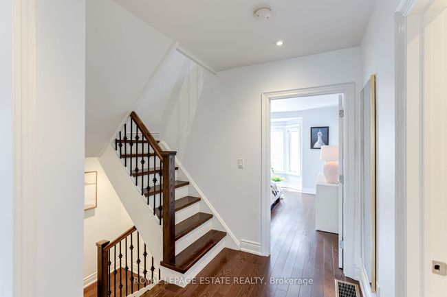 7 Delaware Ave, House attached with 5 bedrooms, 5 bathrooms and 1 parking in Toronto ON | Image 24
