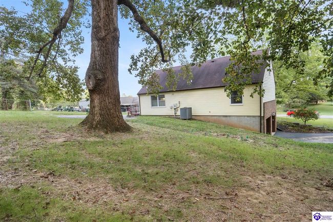 300 Linda Lane, House other with 3 bedrooms, 1 bathrooms and null parking in Elizabethtown KY | Image 35