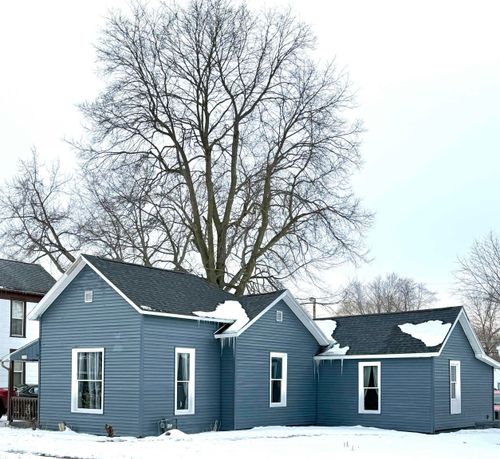 172 N Main St, Andrews, IN, 46702-9439 | Card Image