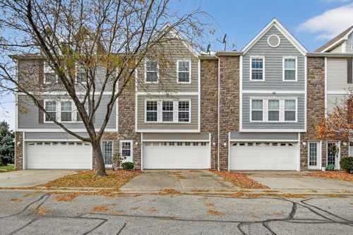 304 Ne Sandalwood, Waukee, IA, 50263-9530 | Card Image