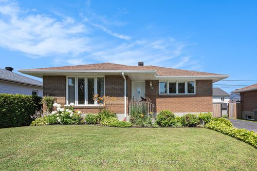 826 Cartier Blvd, Hawkesbury, ON, K6A1W7 | Card Image