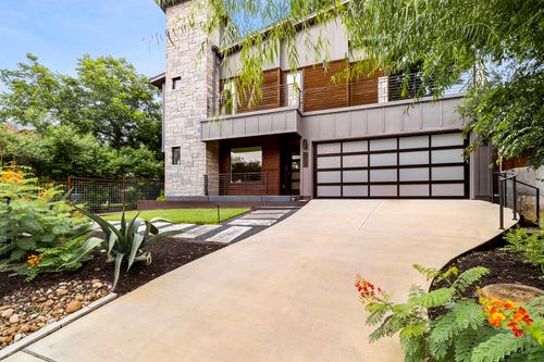 2414 Kinney Rd, Austin, TX, 78704-4918 | Card Image