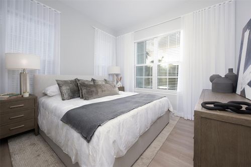 8-200-10535 Hamilton Dawn St, ORLANDO, FL, 32821-4003 | Card Image