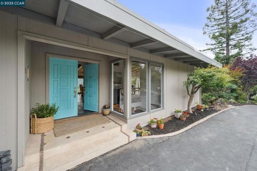 12 La Cresta Rd, Orinda, CA, 94563-4126 | Card Image