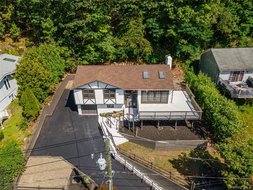 64 Edgemere Ave, Greenwood Lake, NY, 10925-2414 | Card Image