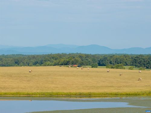 17 Rolling Rd S, Scottsville, VA, 24590-4631 | Card Image