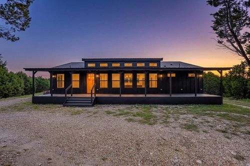 8512 Hilltop Dr, Cleburne, TX, 76033-8268 | Card Image