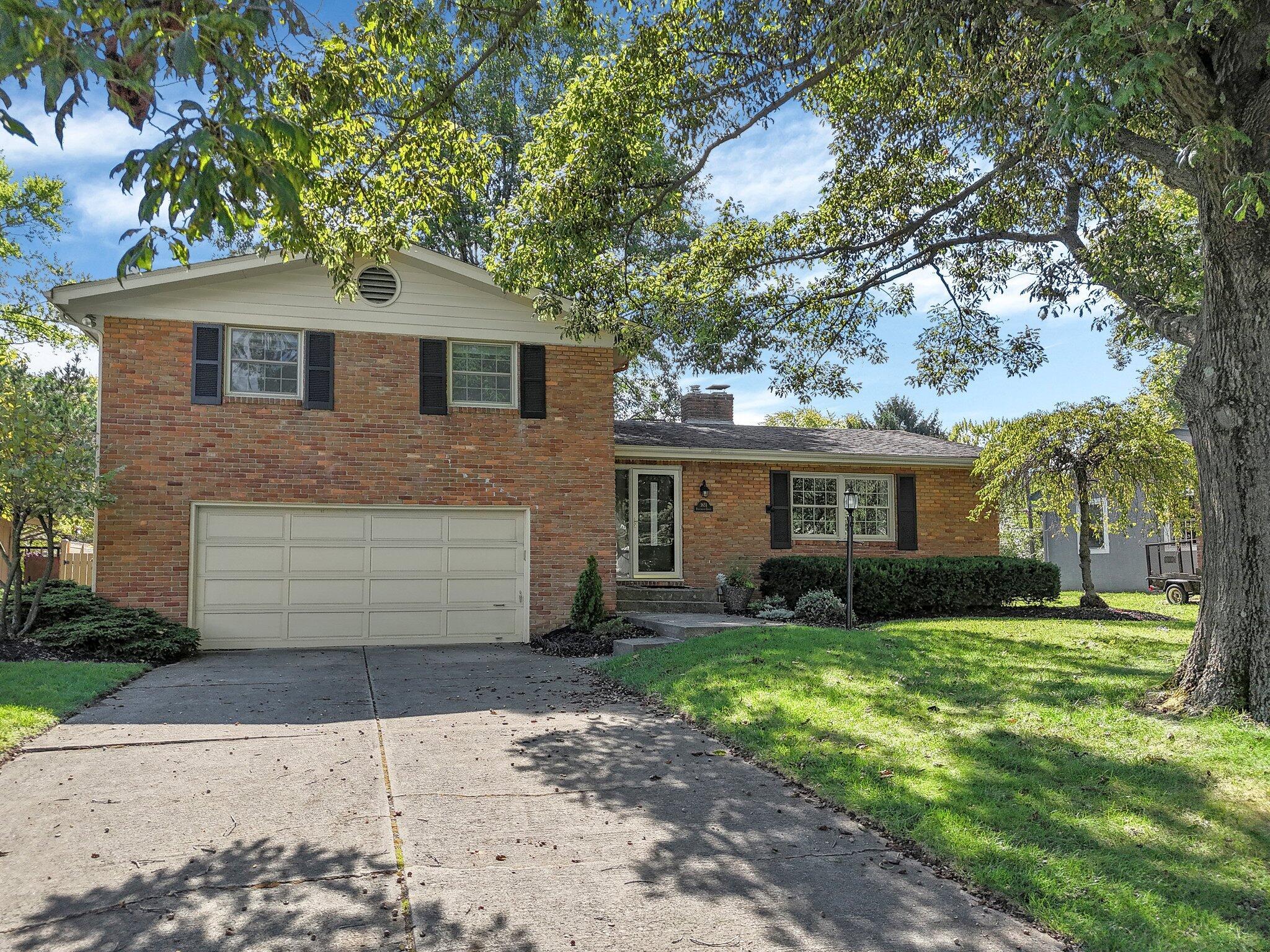 Ridgewood Dr, Hilliard, OH 43026