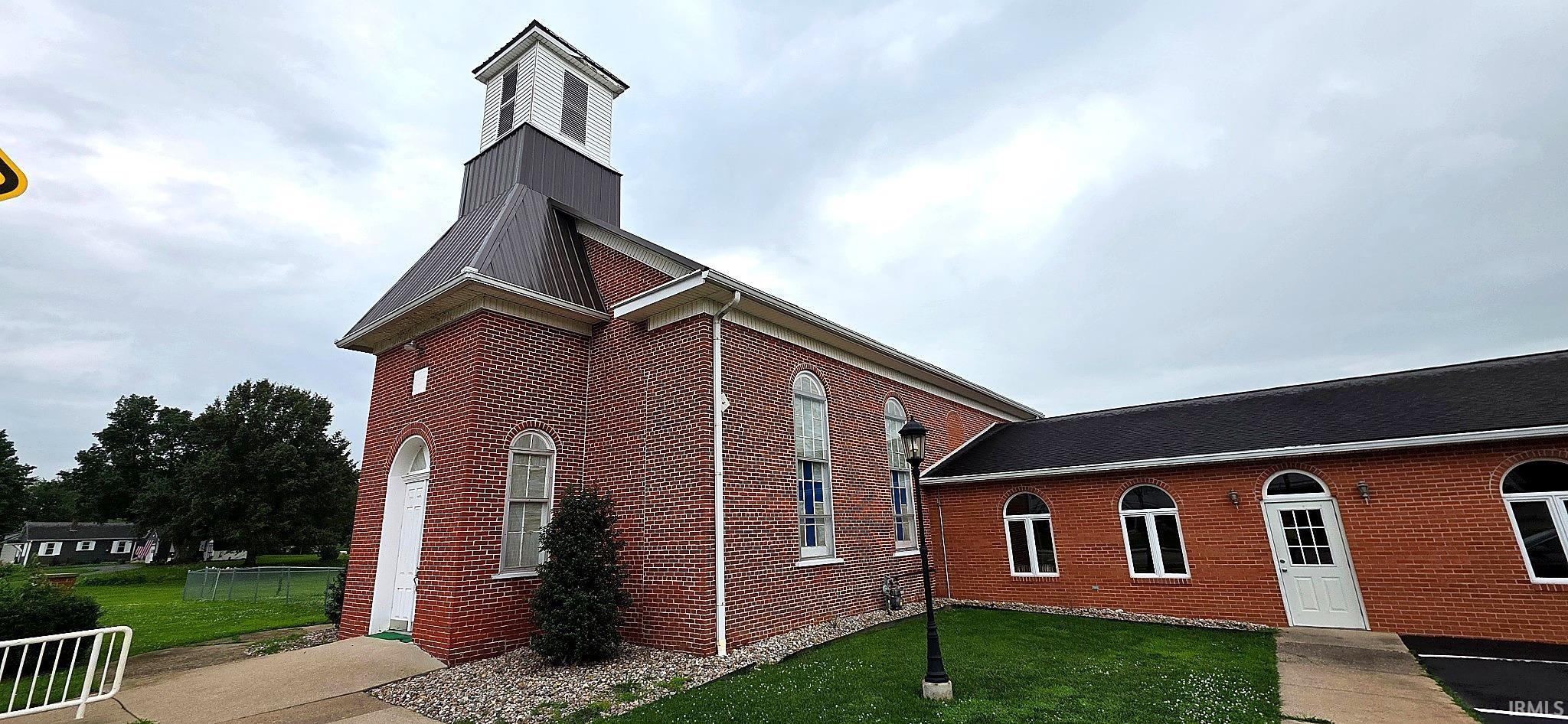 313 W State Road 58, Freelandville, IN 47535