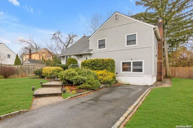 3 Netto Ln, House other with 4 bedrooms, 2 bathrooms and null parking in Plainview NY | Image 16