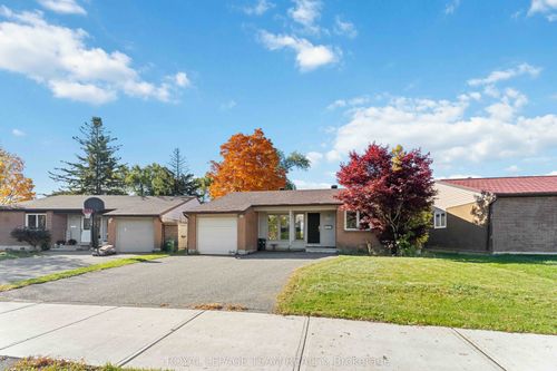 1094 Alenmede Cres, Ottawa, ON, K2B8H3 | Card Image