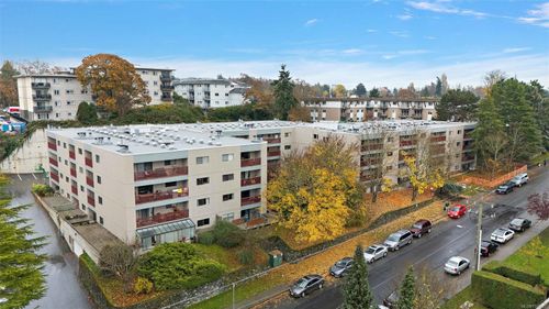 105-3255 Glasgow Ave, Saanich, BC, V8X4S4 | Card Image