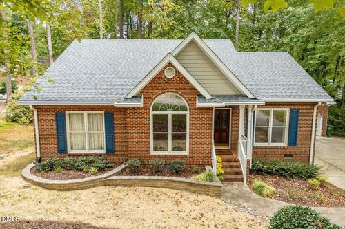 102 Coventry Ln, Cary, NC, 27511-6635 | Card Image