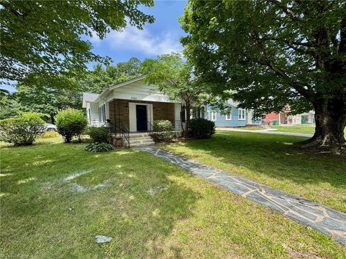 1101 Forrest St, High Point, NC, 27262-2307 | Card Image