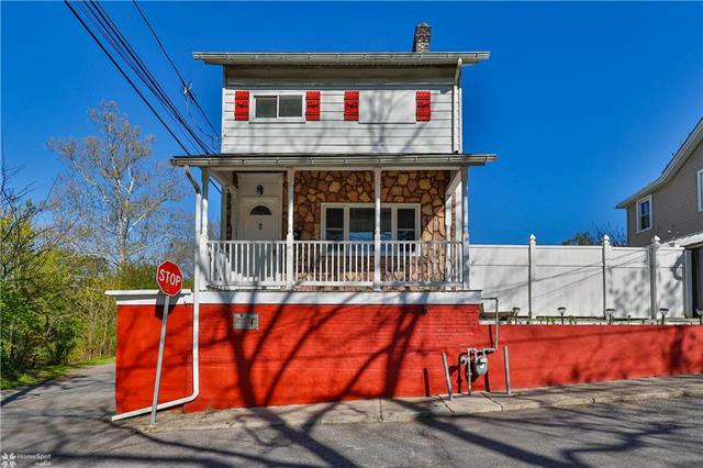 School St, Catasauqua, PA 18032