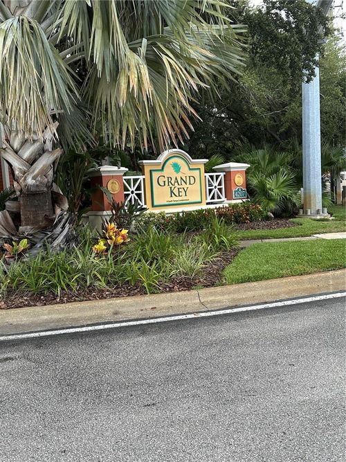 unit-5105-4207 S Dale Mabry Hwy, TAMPA, FL, 33611-1435 | Card Image