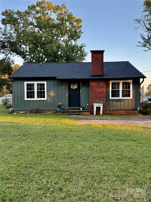 245 Church St, Ellenboro, NC, 28040-8408 | Card Image