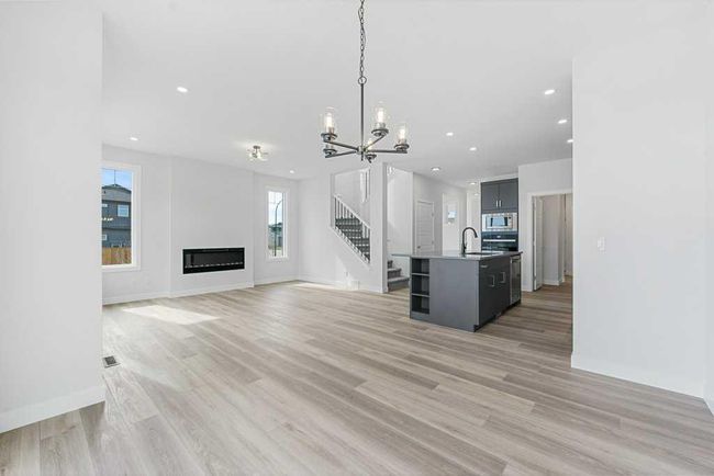 199 Legacy Reach Park Se, Home with 4 bedrooms, 2 bathrooms and 4 parking in Calgary AB | Image 13
