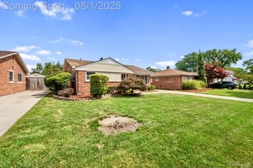 24636 Pennie St, Dearborn Heights, MI, 48125-1812 | Card Image