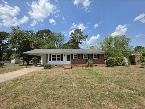 220 Cecil Ave, Spring Lake, NC, 28390-2501 | Card Image