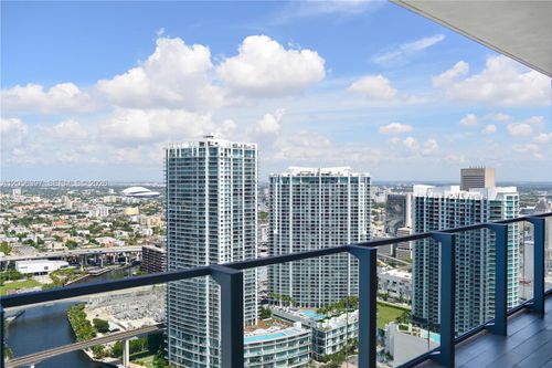 3908-68 Se 6th St, MIAMI, FL, 33131-3190 | Card Image