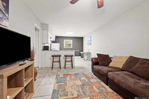 1220 W Chimes St, Baton Rouge, LA, 70802-8536 | Card Image