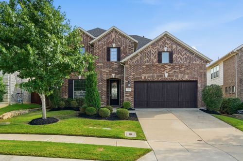 7452 Reverchon Dr, Irving, TX, 75063-1215 | Card Image