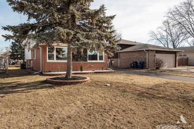10945 S Neenah Ave, House other with 3 bedrooms, 2 bathrooms and 2 parking in Worth IL | Image 52