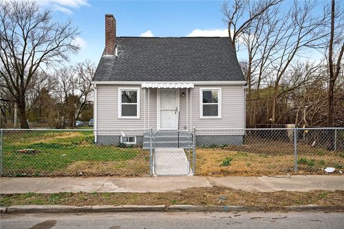 711 Cincinnati St, Dayton, OH, 45417-4009 | Card Image