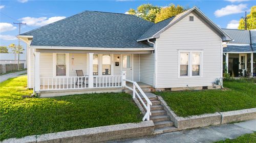18 Cedar St, Troy, OH, 45373-2806 | Card Image