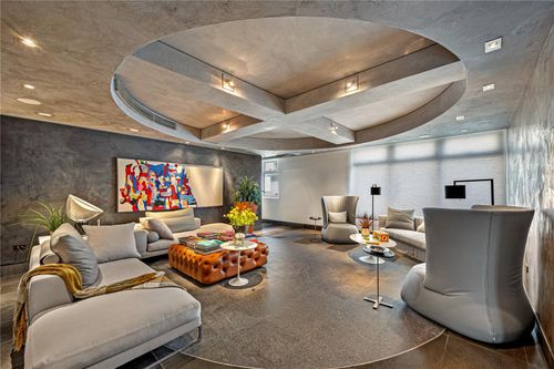 ph-1800 Mcleary, SAN JUAN, PR, 00911 | Card Image