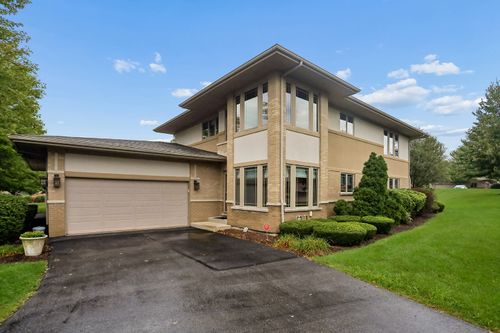 20467 Fallingwater Cir, Frankfort, IL, 60423-1799 | Card Image