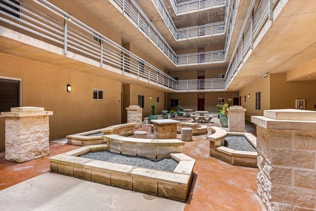 APT-303 - 711 W 26 Th St, Condo with 2 bedrooms, 2 bathrooms and 1 parking in Austin TX | Image 6