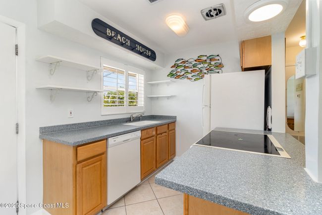 2 - 714 Catalina Rd, Condo with 1 bedrooms, 1 bathrooms and null parking in Cocoa Beach FL | Image 5