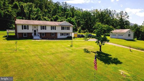 4179 Fiery Run Rd, LINDEN, VA, 22642-1827 | Card Image