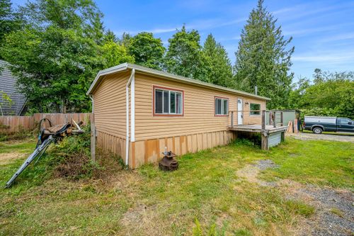 7865 Ships Point Rd, Fanny Bay, BC, V0R1W0 | Card Image