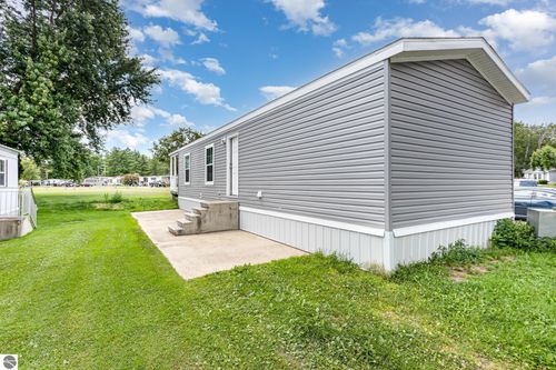 842 E Hickory St, Beaverton, MI, 48612-8897 | Card Image