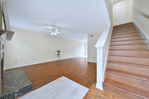 apt-h4-9901 Sharpcrest St, Houston, TX, 77036-5951 | Card Image