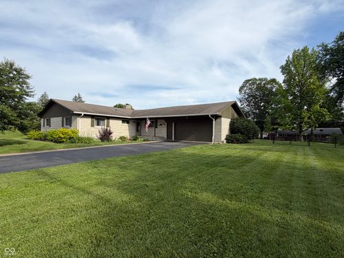 45 St Clair St, Mooresville, IN, 46158-1304 | Card Image
