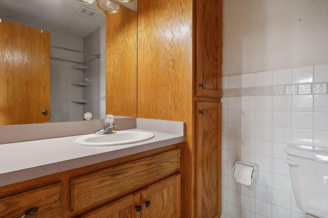 Full bath in the primary suite | Image 21