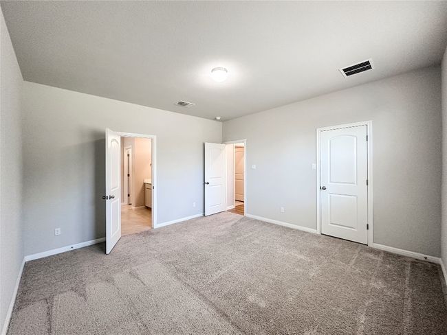 Primary Room | Image 20