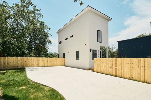 2-2609 Davis Ln, Austin, TX, 78745-8009 | Card Image