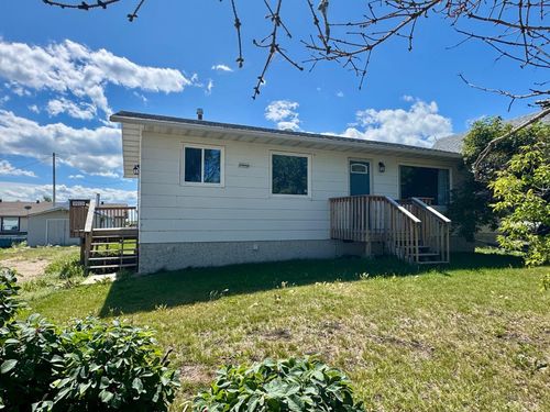 9913 98 Avenue, La Glace, AB, T0H2J0 | Card Image