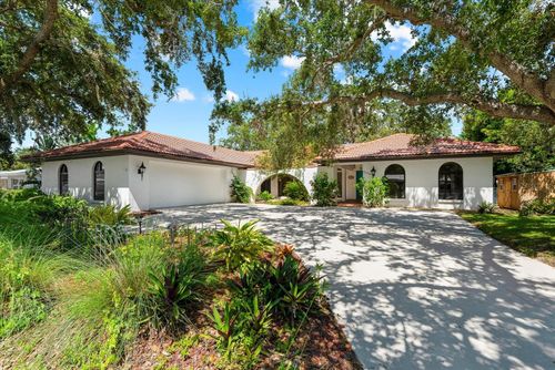 2504 Tanglewood Dr, SARASOTA, FL, 34239-4830 | Card Image